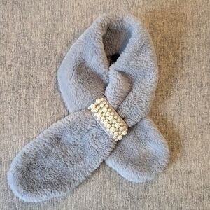 Girl's Scarf Neck Warmer Faux Fur Pull Through with Pearl Accent Light Blue